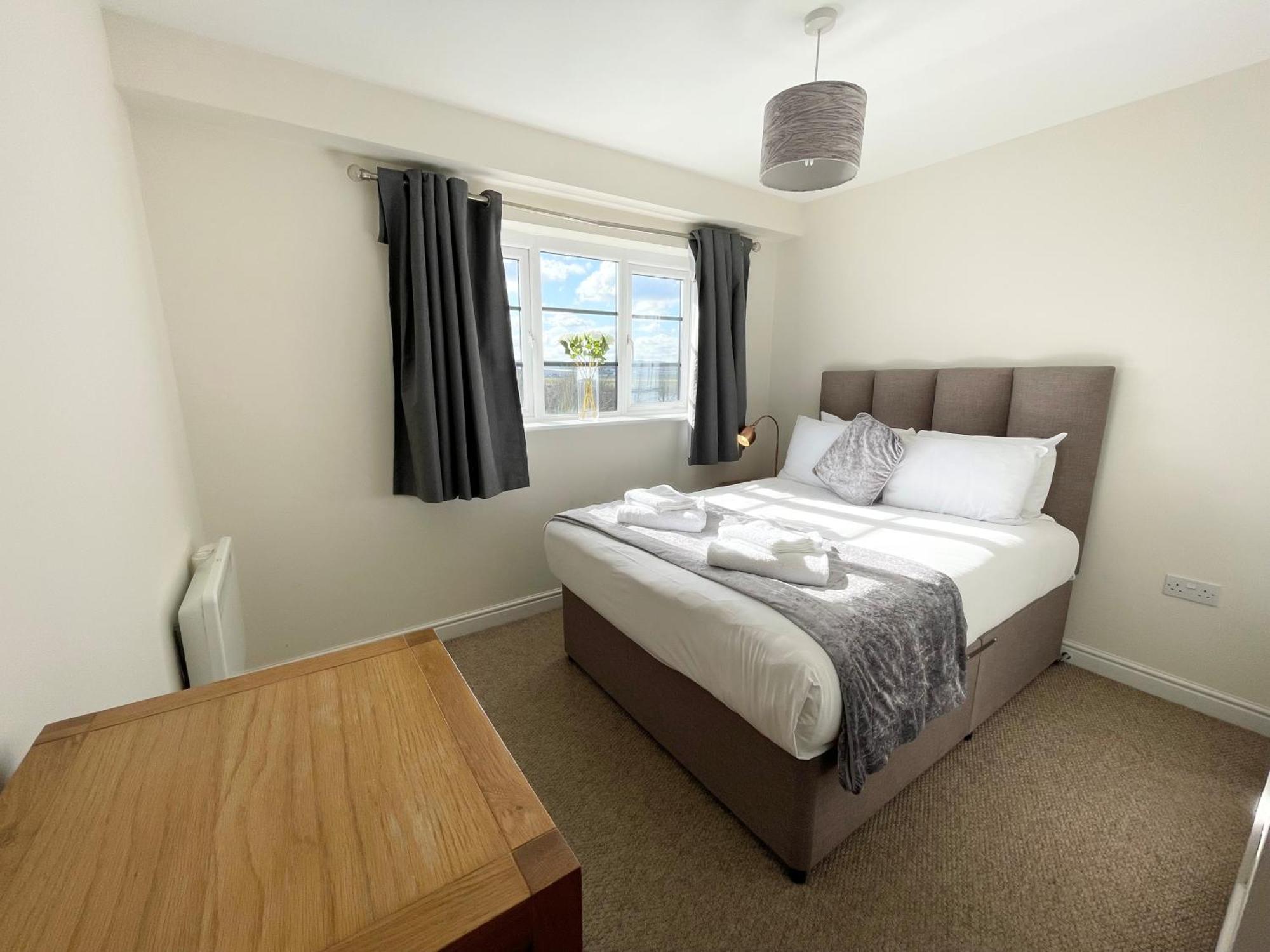 Blue Sky Apartments @Wallis Square, Farnborough Farnborough  Kültér fotó