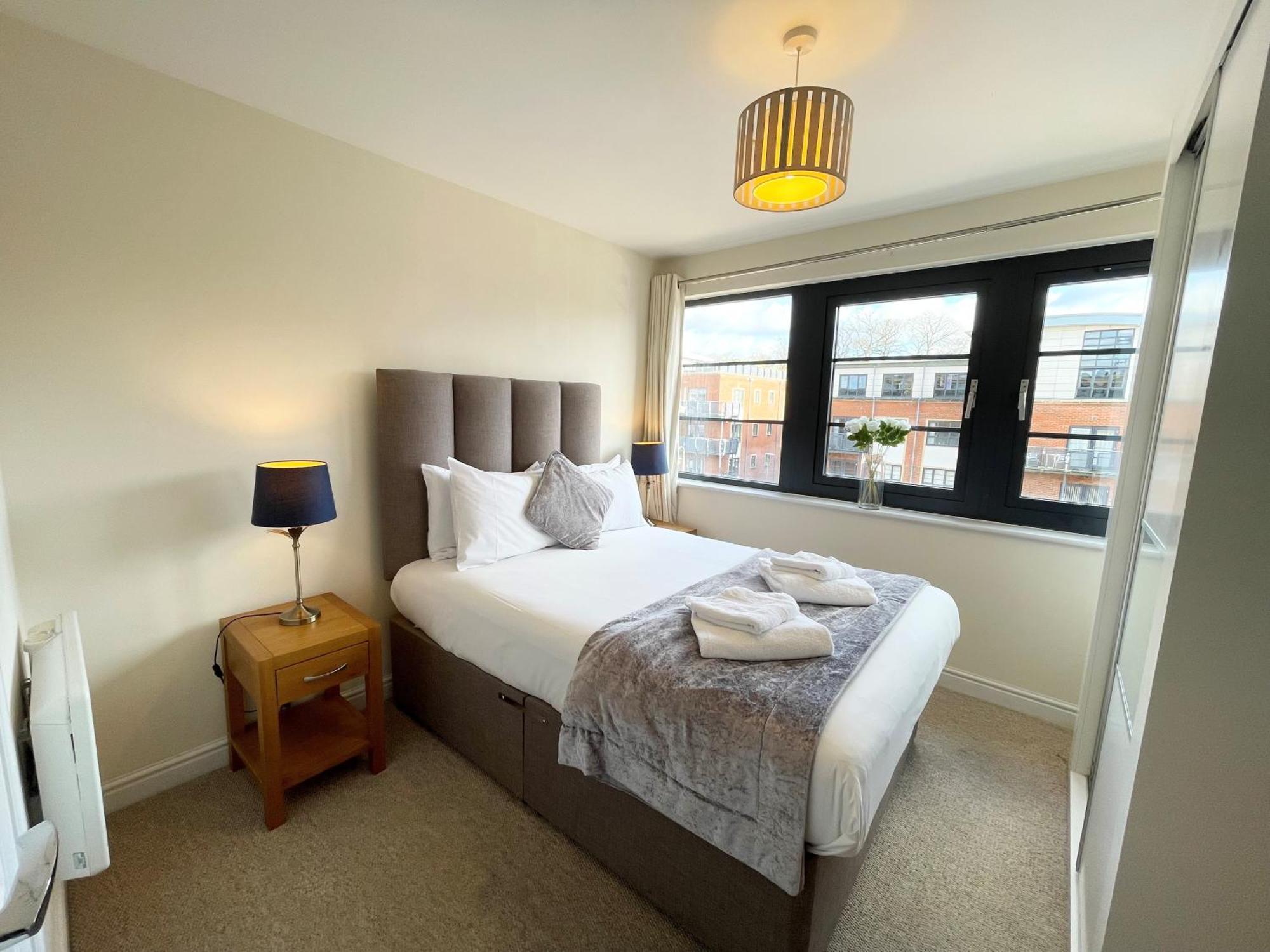 Blue Sky Apartments @Wallis Square, Farnborough Farnborough  Kültér fotó